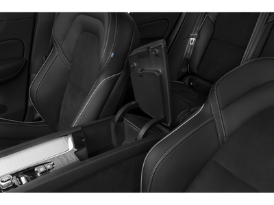2019 Volvo XC60 Hybrid T8 R-Design