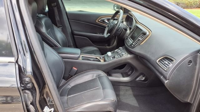 2015 Chrysler 200 C