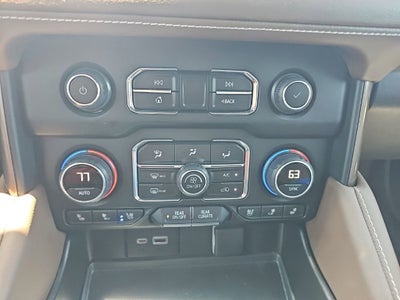 2022 Chevrolet Suburban High Country