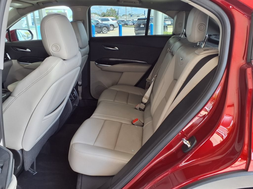 2023 Cadillac XT4 FWD Premium Luxury