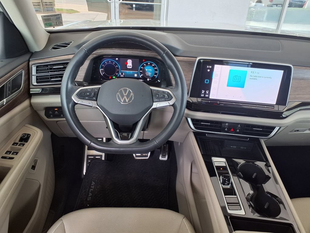 2025 Volkswagen Atlas 2.0T SEL Premium R-Line