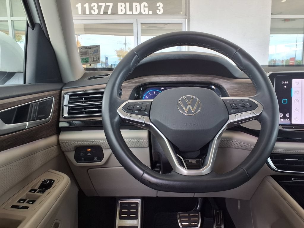 2025 Volkswagen Atlas 2.0T SEL Premium R-Line