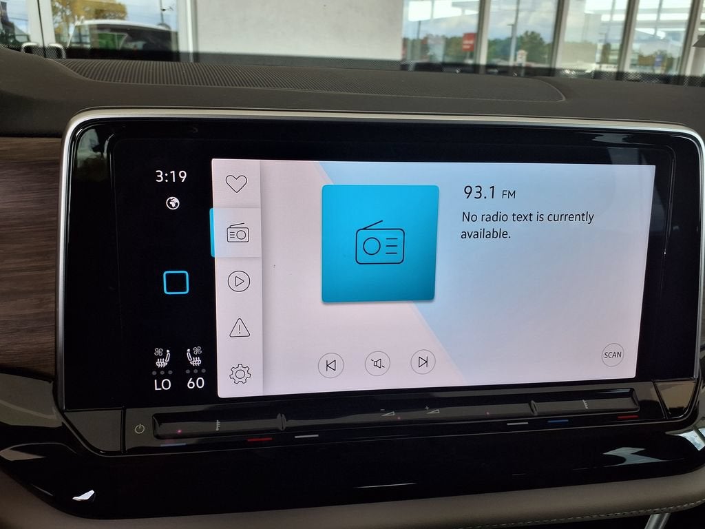 2025 Volkswagen Atlas 2.0T SEL Premium R-Line