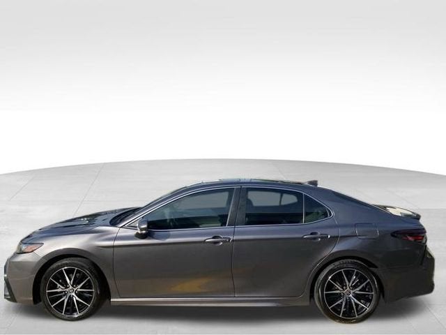 2024 Toyota Camry Hybrid SE