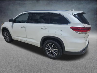 2018 Toyota Highlander SE