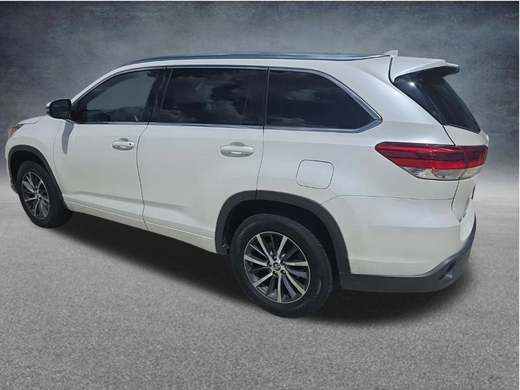 2018 Toyota Highlander SE