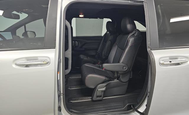 2025 Toyota Sienna XSE