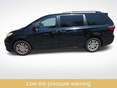 2016 Toyota Sienna XLE