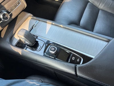 2023 Volvo XC90 Core