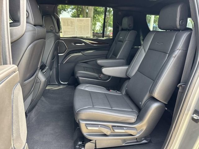 2024 Cadillac Escalade ESV Luxury