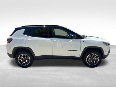 2025 Jeep Compass Trailhawk