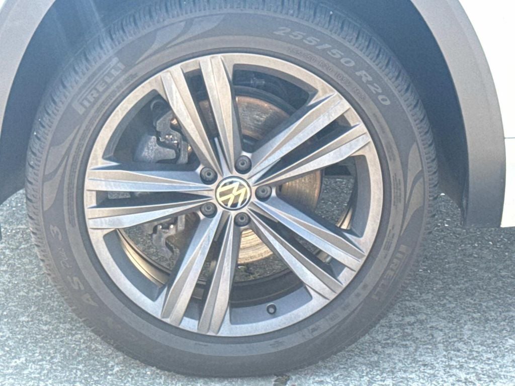 2021 Volkswagen Atlas 3.6L V6 SE w/Technology R-Line