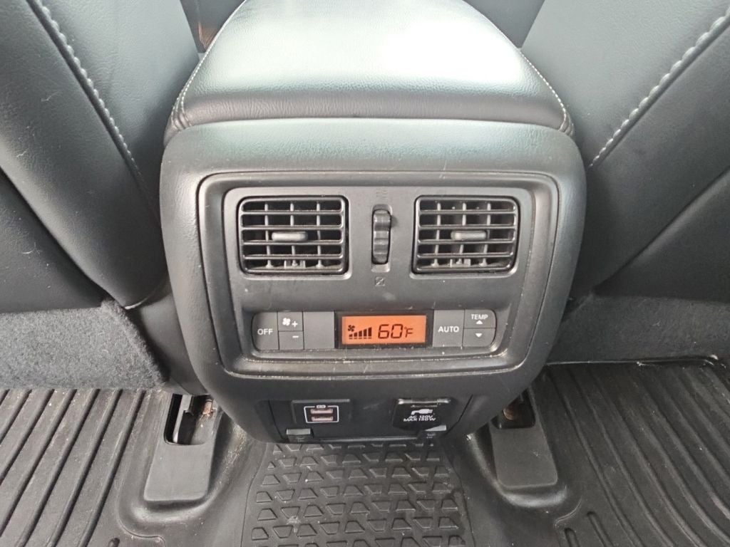 2018 Nissan Pathfinder SL