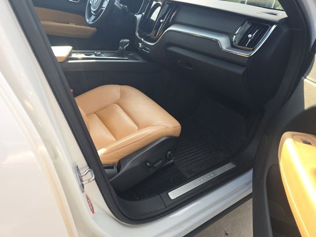 2018 Volvo XC60 T5 Momentum