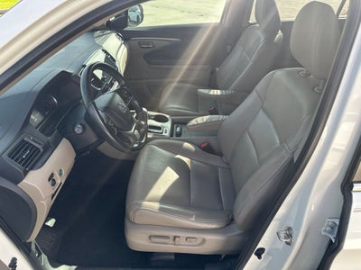 2019 Honda Pilot EX-L w/Navigation and Rear Entertainment System