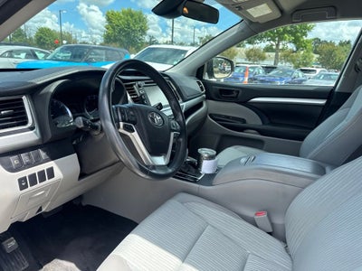 2017 Toyota Highlander LE