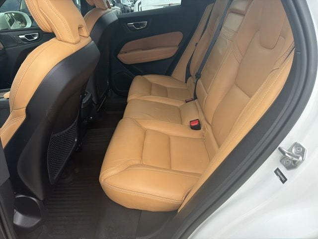 2021 Volvo XC60 T5 Inscription