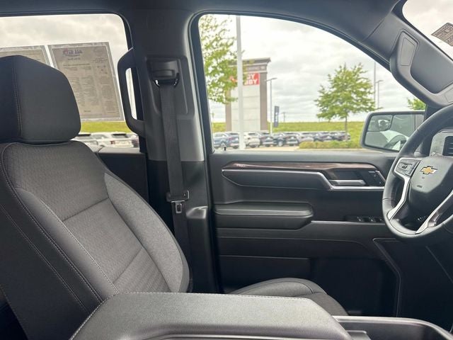 2025 Chevrolet Silverado 1500 LT LT1