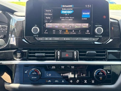 2025 Nissan Pathfinder SV