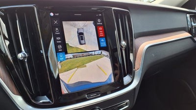 2025 Volvo V60 Cross Country B5 Plus