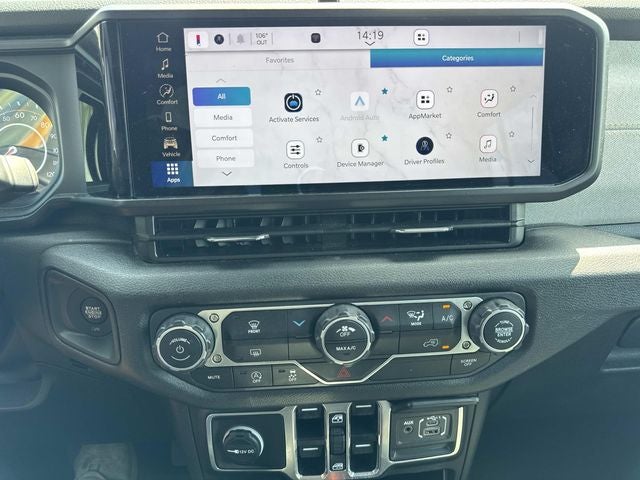 2025 Jeep Wrangler 4-Door Summit 4x4