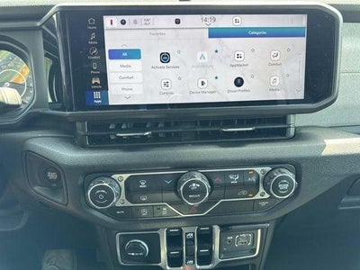 2025 Jeep Wrangler 4-Door Summit 4x4