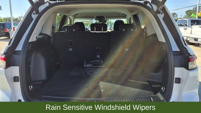 2023 Jeep Grand Cherokee Laredo 4x2