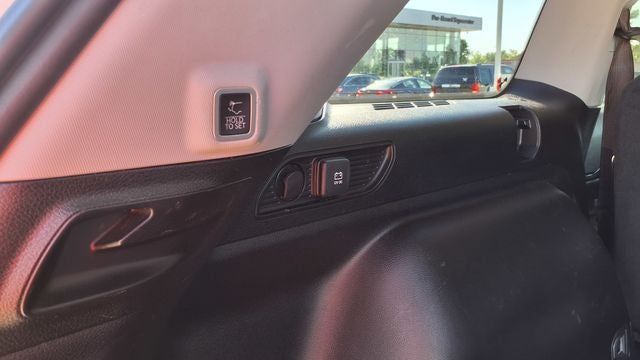 2023 Jeep Grand Cherokee Laredo 4x2