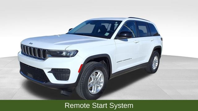 2023 Jeep Grand Cherokee Laredo 4x2