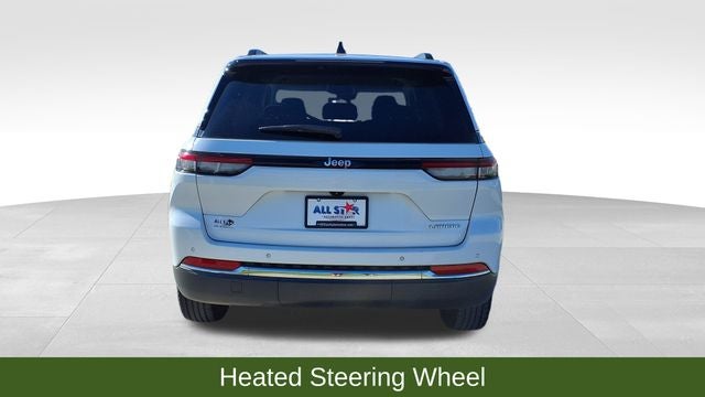 2023 Jeep Grand Cherokee Laredo 4x2