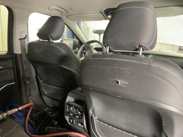 2023 Jeep Grand Cherokee Laredo 4x2