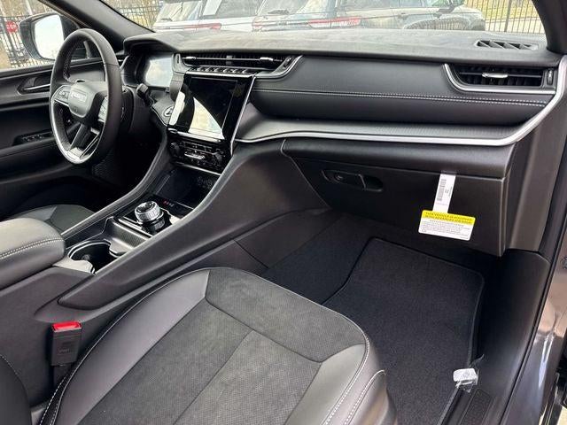 2025 Jeep Grand Cherokee L Altitude X 4x2