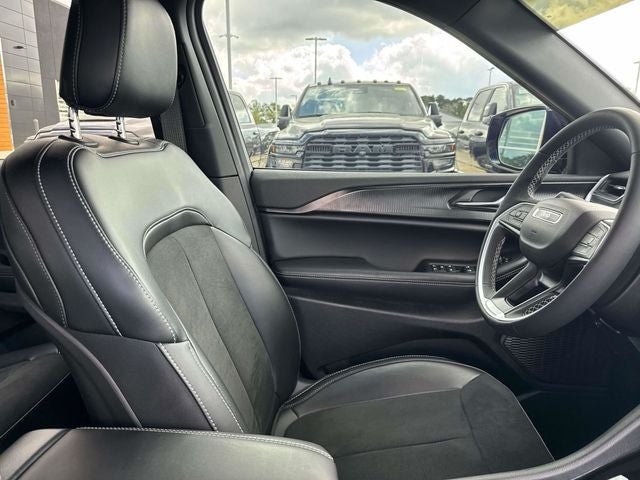 2025 Jeep Grand Cherokee L Altitude X 4x2