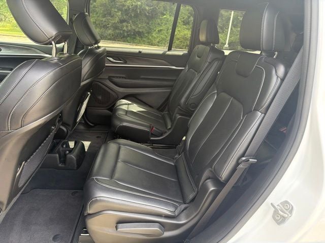 2025 Jeep Grand Cherokee L Limited 4x2