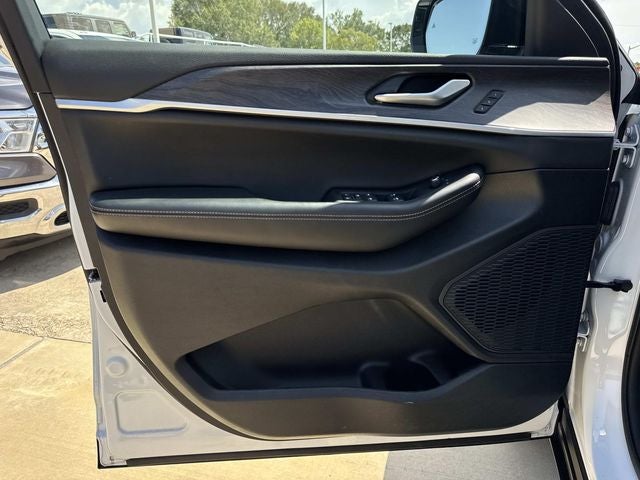 2025 Jeep Grand Cherokee L Limited 4x2