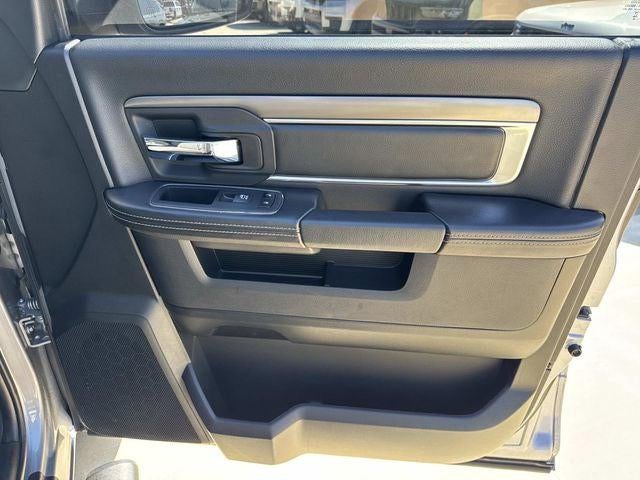 2023 RAM 1500 Classic Warlock Crew Cab 4x4 5'7' Box