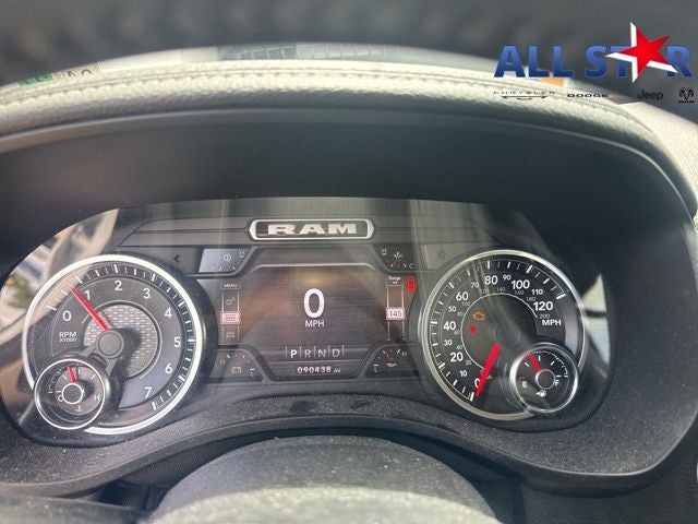 2021 RAM 1500 Laramie Crew Cab 4x2 6'4' Box