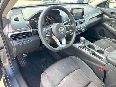 2025 Nissan Altima SV FWD