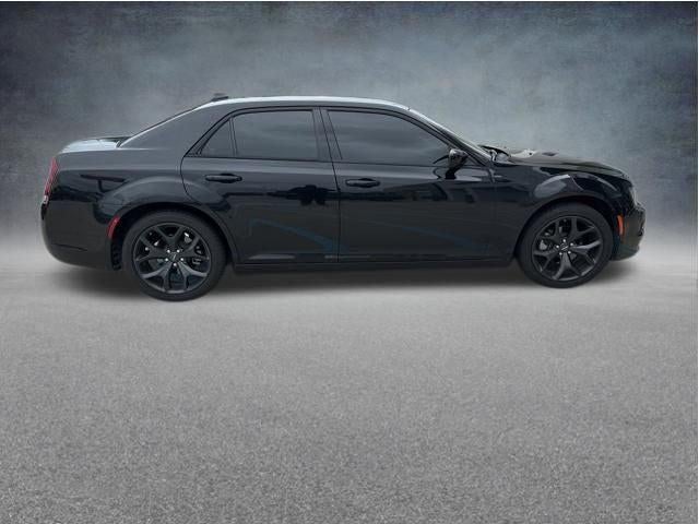 2023 Chrysler 300 Touring