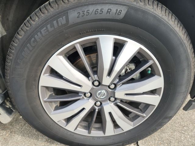 2017 Nissan Pathfinder S