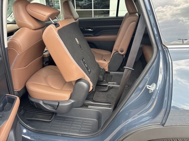 2025 Toyota Grand Highlander Platinum