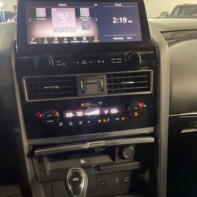 2023 INFINITI QX80 LUXE