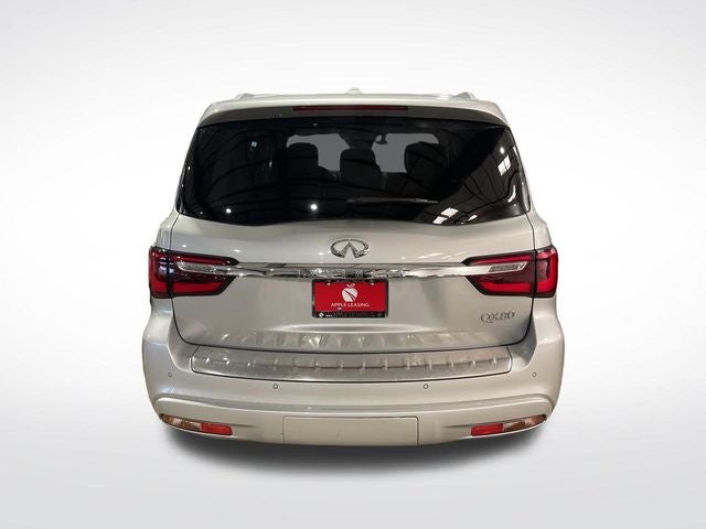 2023 INFINITI QX80 LUXE