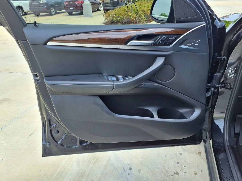 2023 BMW X4 xDrive30i