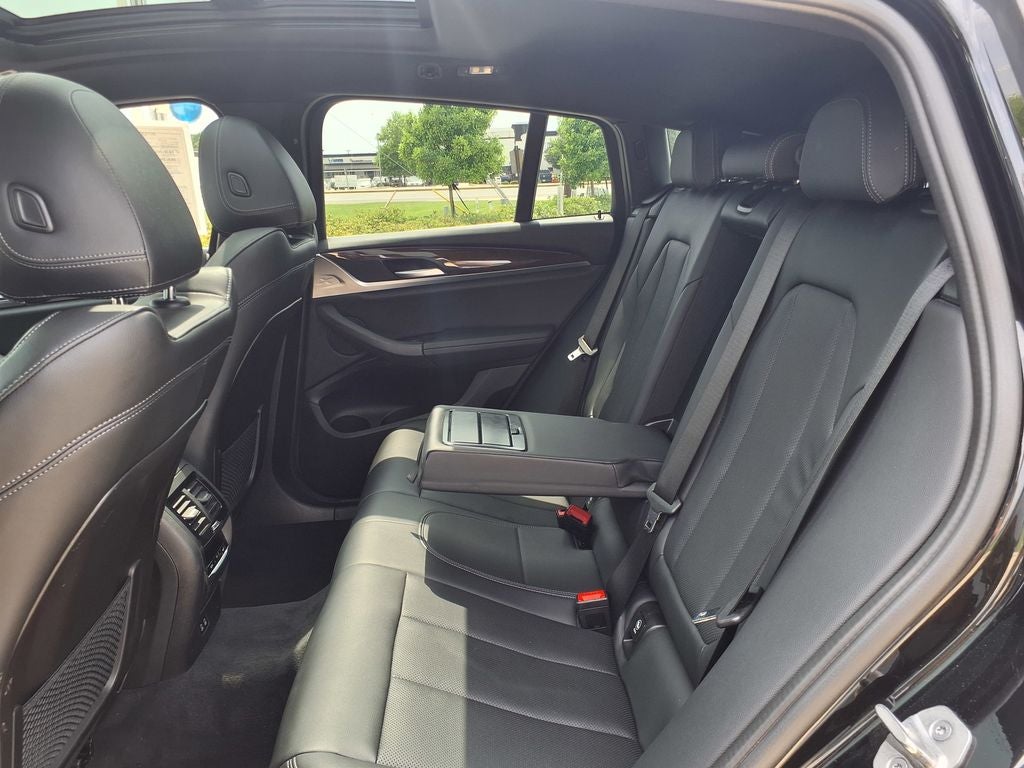 2023 BMW X4 xDrive30i