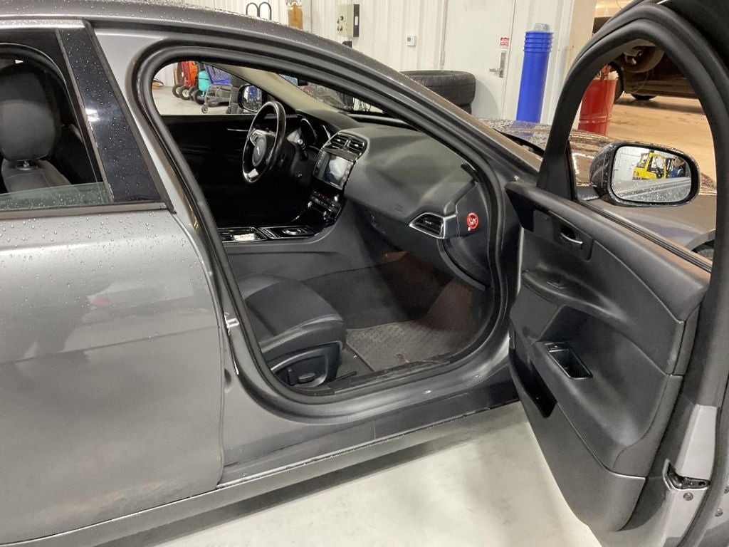 2018 Jaguar XE 25t Premium