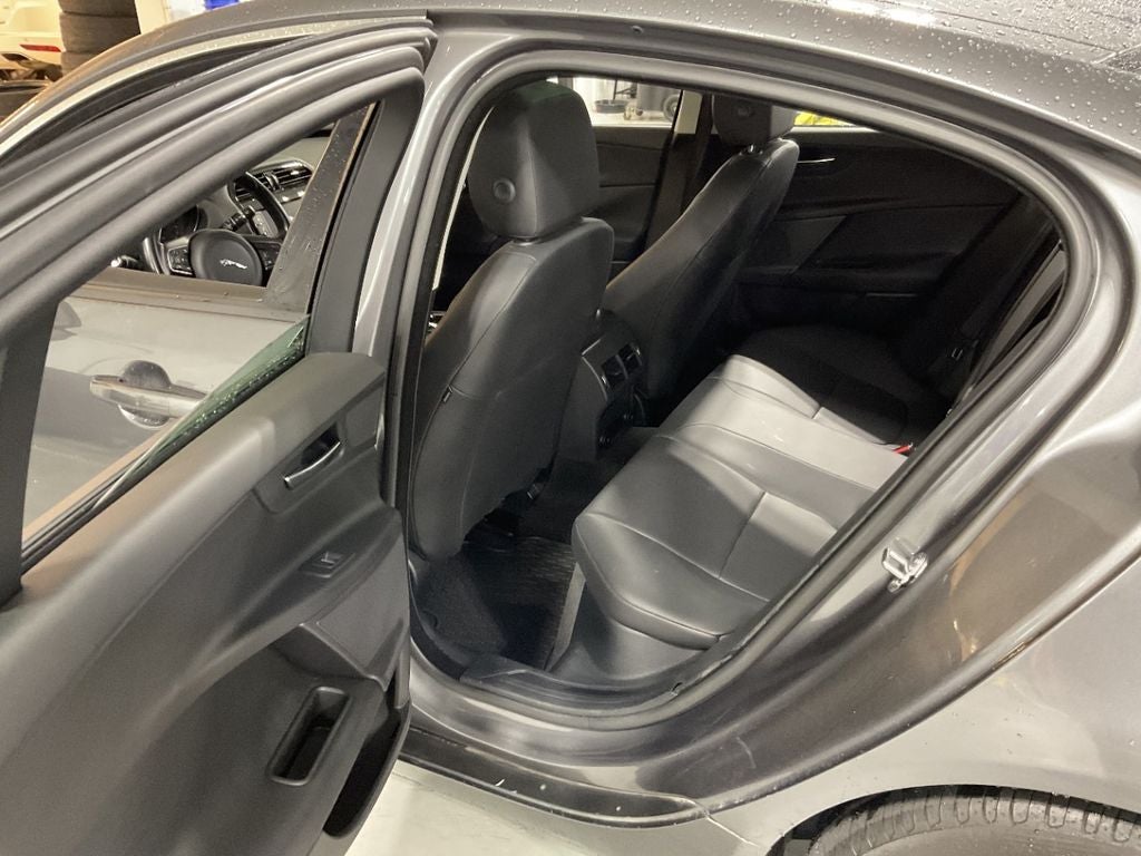 2018 Jaguar XE 25t Premium