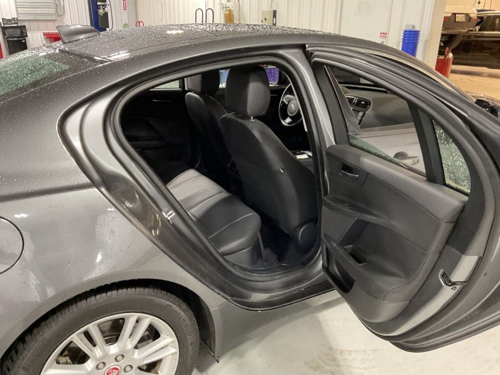 2018 Jaguar XE 25t Premium