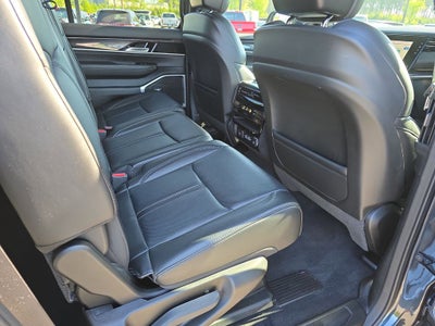 2024 Jeep Wagoneer Base