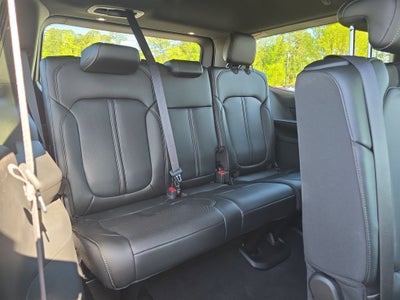2024 Jeep Wagoneer Base